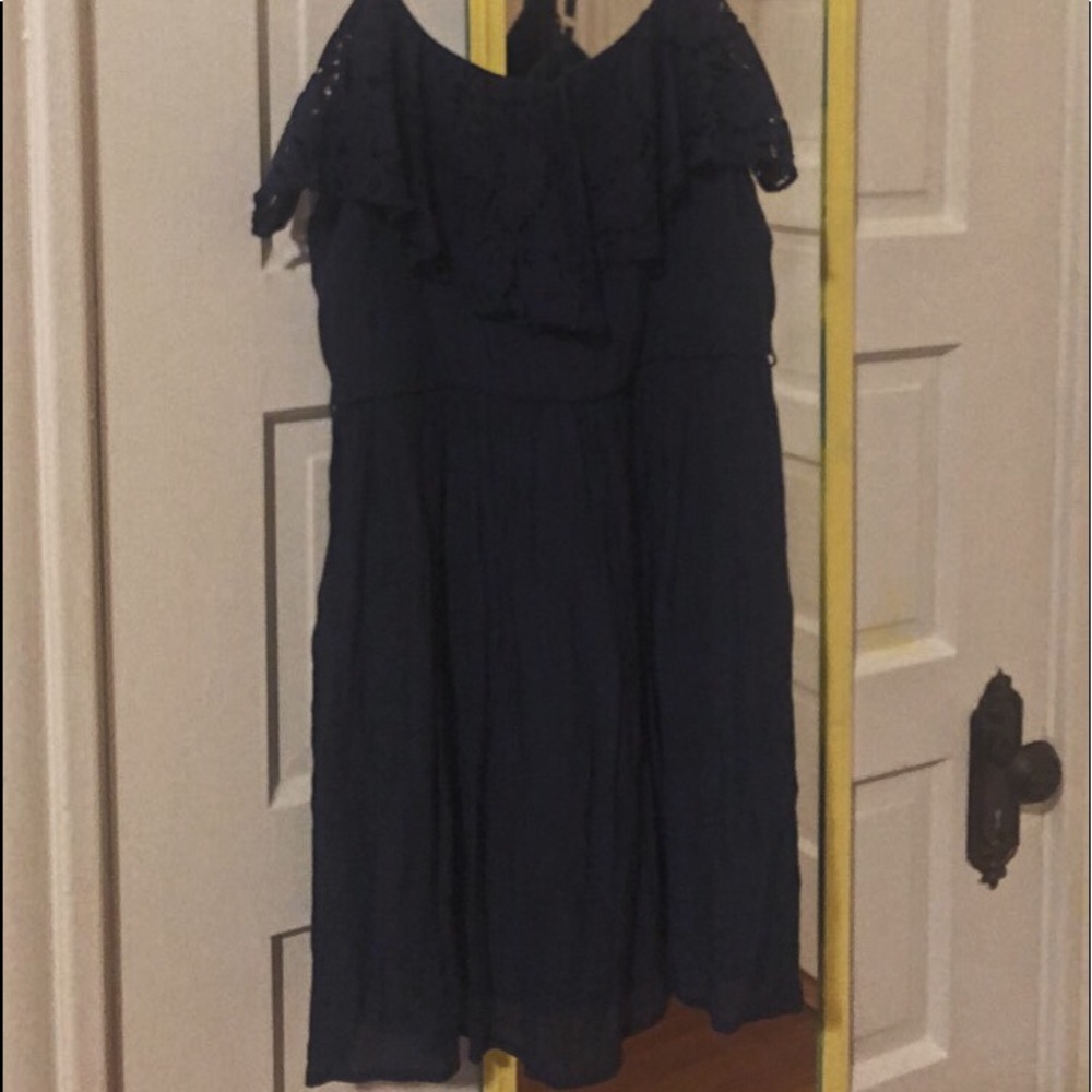Navy Blue iZ Byer dress with lace detail 💙
